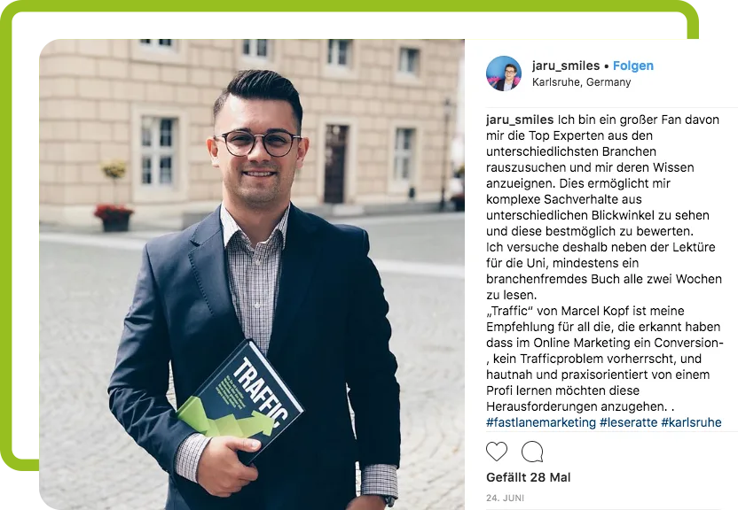 Traffic – Praxisbuch zu Online-Werbung von Marcel Knopf 13 Instagram-Kundenstimme von jaru_smiles mit Foto des Traffic-Buches und positiver Bewertung