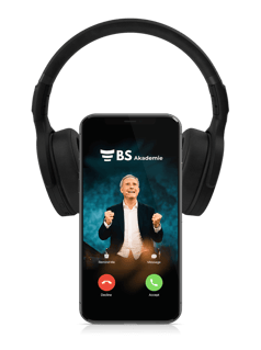 Bild von einem Handy und Kopfhörern zur Symbolisierung eines Telefoncoachings