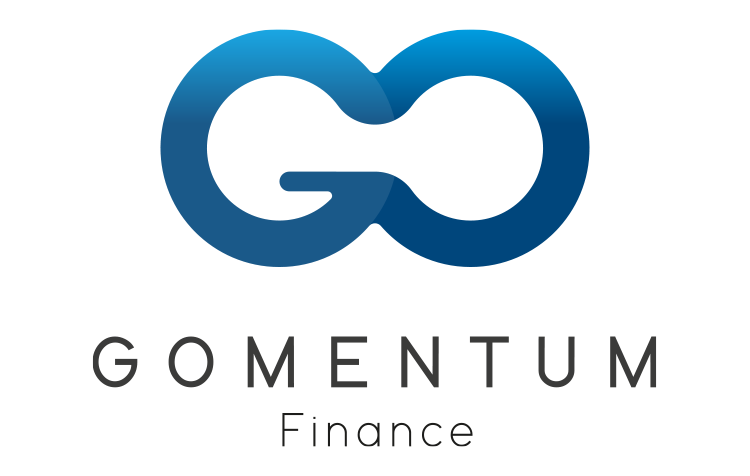 Gomentum Finance Logo mit blauem Infinity-Symbol und Schriftzug