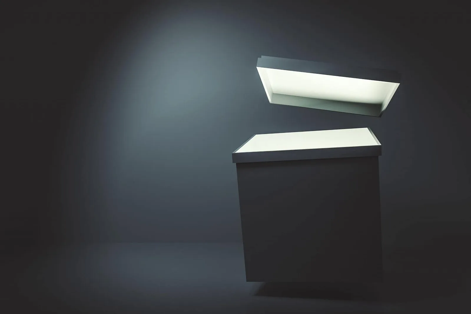 Zwei beleuchtete Regale an dunkler Wand, minimalistische 3D-Grafik