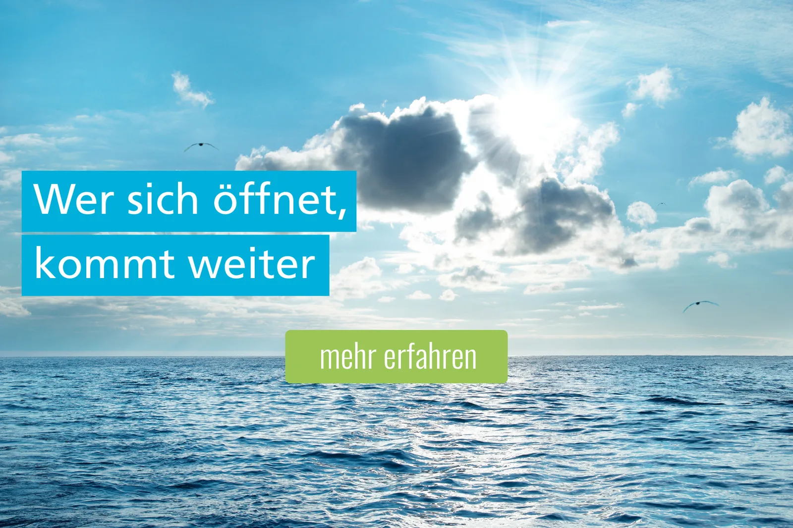 Ozean- und Himmelsbild mit Motivations-Text und Call-to-Action Button
