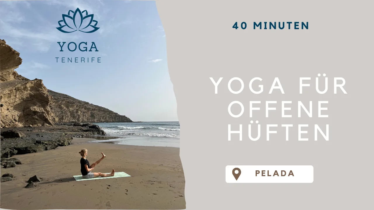 Yoga für offene Hüften 40 Minuten – Eva in Yoga-Position am Sandstrand Pelada