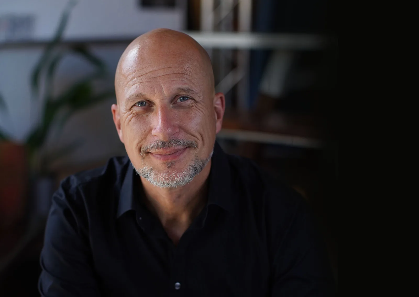 Portrait von Andreas Goldemann im Studio