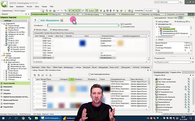 DATEV Abrechnungsplus Software mit Kundenliste und Mandantenverwaltung, Person im Video präsentiert