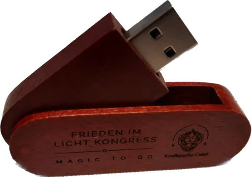 USB-Stick aus rotem Holz mit Gravur Frieden im Licht Kongress Magic To Go