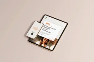 Mockup des Audiokurs-Workbooks auf Tablet und Smartphone mit Titel 'Durch psychische Flexibilität zu mehr Wohlbefinden'
