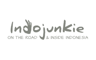 Bali Flow Yoga – Videokurs zur Asana-Praxis von Anna Kalhammer 15 IndoJunkie Reiseblog Logo grau
