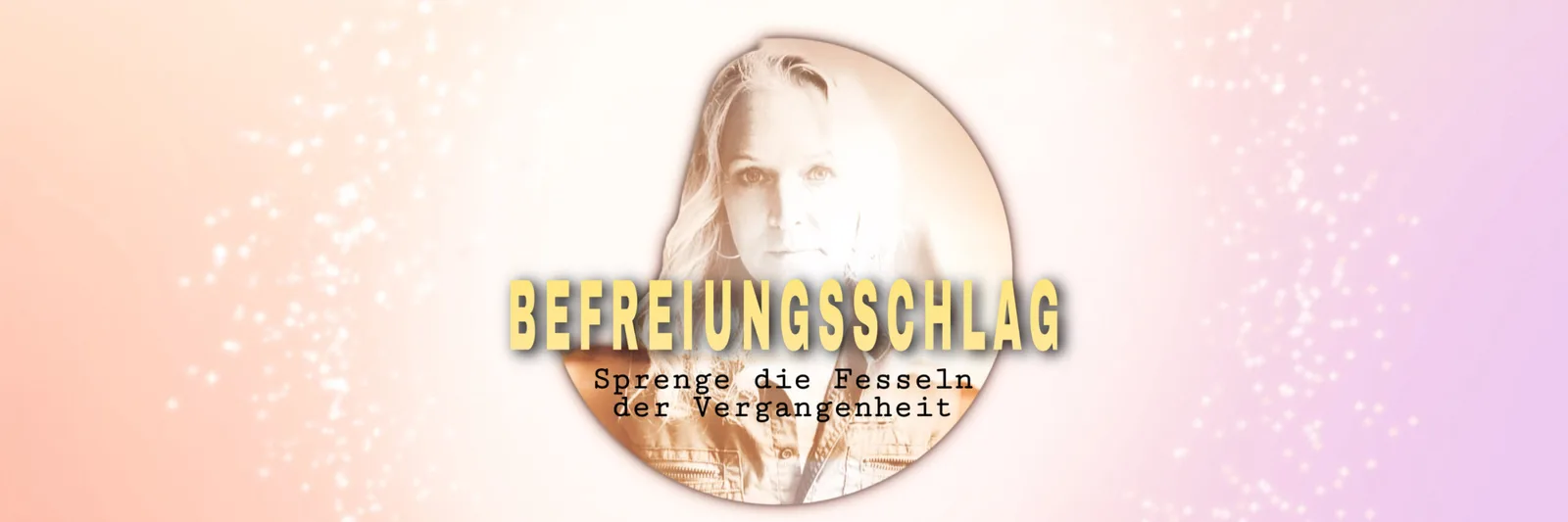 Breites Banner mit Frau, gelbem Schriftzug und rosa-weißem Hintergrund mit Glitzereffekt