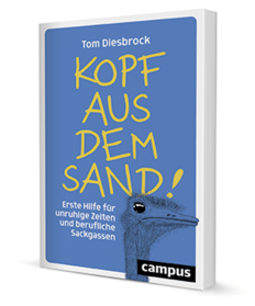 Buch-Cover "Kopf aus dem Sand" von Tom Diesbrock, blau mit gelber Schrift