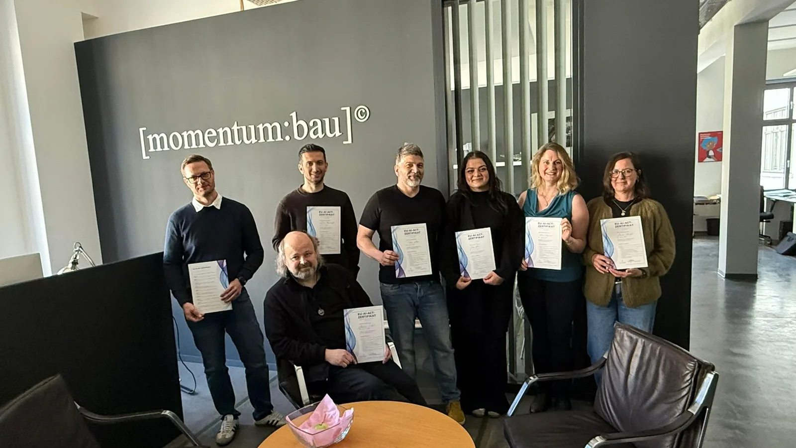 Momentum Bau Hagen/Düsseldorf/Münster — EU AI Act Schulung durch HeadUpHigh GmbH an 3 Standorten