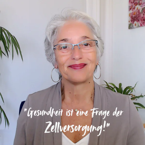 Chronisch gesund mit Vitalstoffpower – Videokurs über Vitalstoffe 6 Porträt von Uschi Eichinger mit Zitat: Gesundheit ist eine Frage der Zellversorgung