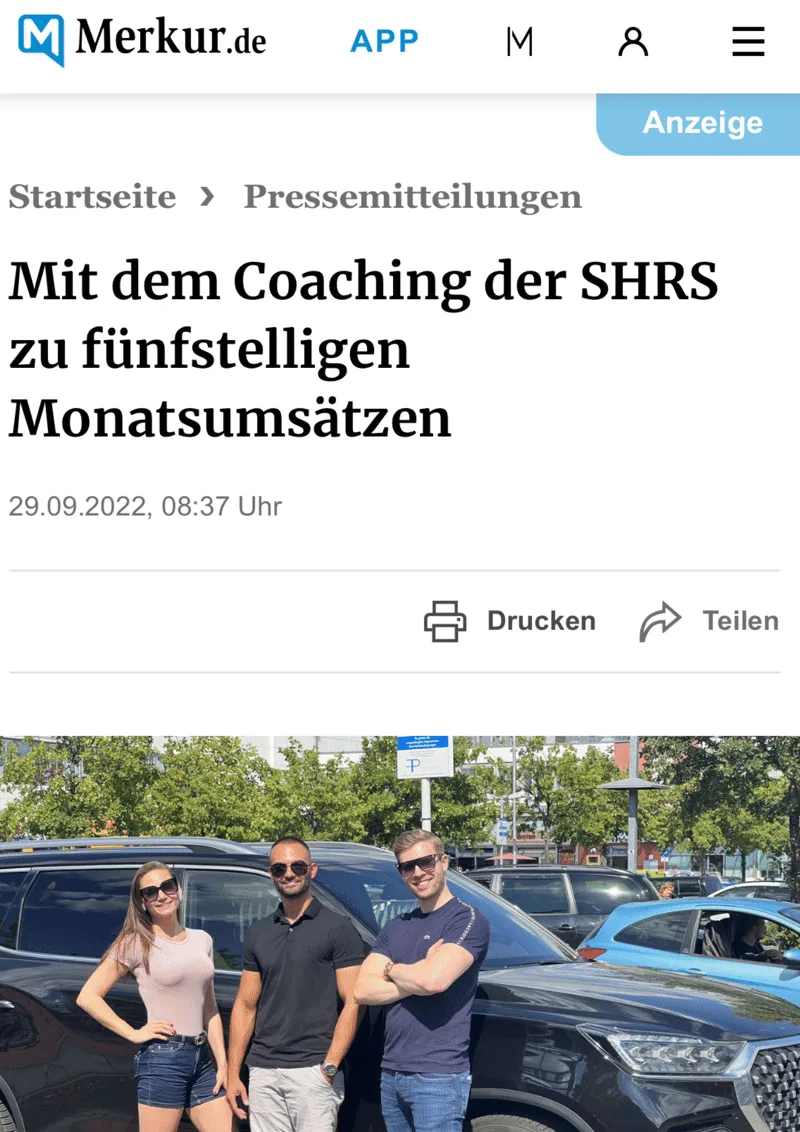 Merkur Pressemitteilung über SHRS Coaching mit drei Personen auf Parkplatz