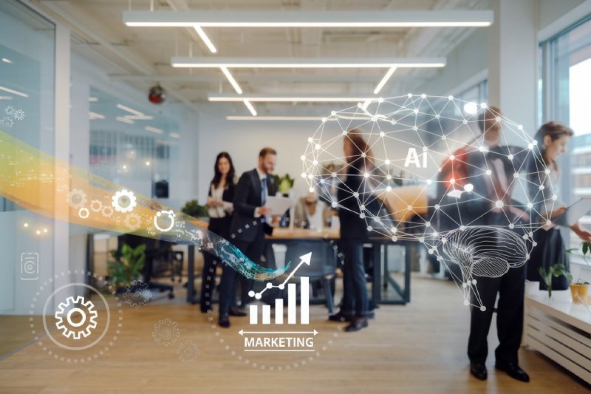 Modernes Büro mit Mitarbeitern und AI-Grafik, Marketing-Symbole und Aufwärtstrend