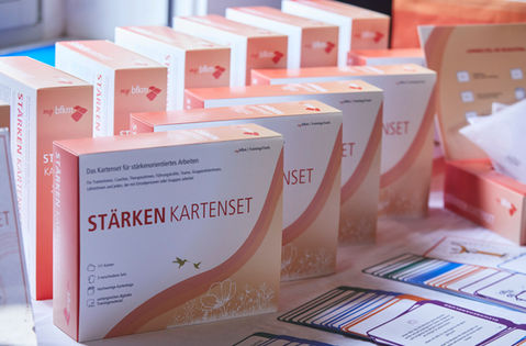 Stärkenkarten-Set Inhalt und Layout mit mehreren Karten