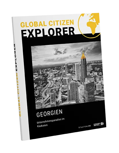 Global Citizen Explorer Kurs-Cover Georgien mit Stadtpanorama und Kirche in schwarz-weiß