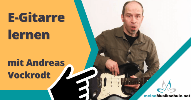 Hero-Banner E-Gitarre lernen mit Andreas Vockrodt, gelber Hintergrund mit Gitarrenlehrer und Instrument