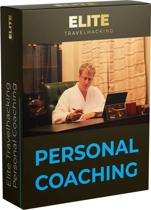 Elite Travelhacking Personal Coaching Produktbox mit Mann am Schreibtisch