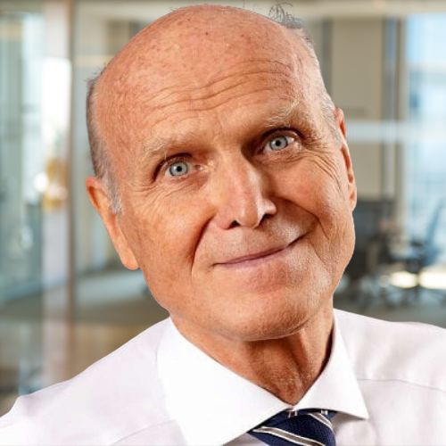 Porträt von Dr. Karl Probst, älterer Mann mit weißem Hemd und Krawatte
