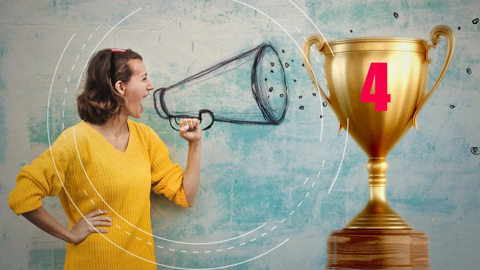 Frau in gelbem Pullover mit Megafon vor Tafel, goldenem Pokal mit Nummer 4, Marketing-Konzept