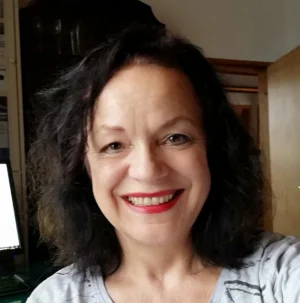 Porträtfoto von Beatrice Fischer-Stracke, Autorin des Videokurses Fit Your Voice