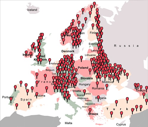 Europakarte mit roten Standort-Pins, zeigt Verbreitung von Freie-Energie-Interessenten