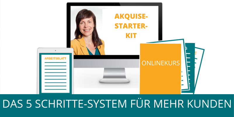 GO-SMART der Umsetzungsplan für aktive Kundengewinnung 3 Mock-up mit Frau auf Monitor-Display, daneben Arbeitsblatt, Online-Kurs und weiteres Material, Text 'Das 5 Schritte-System fü