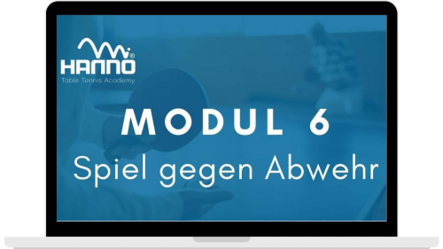 Laptop mit Modul 6 Spiel gegen Abwehr Bildschirmabbildung