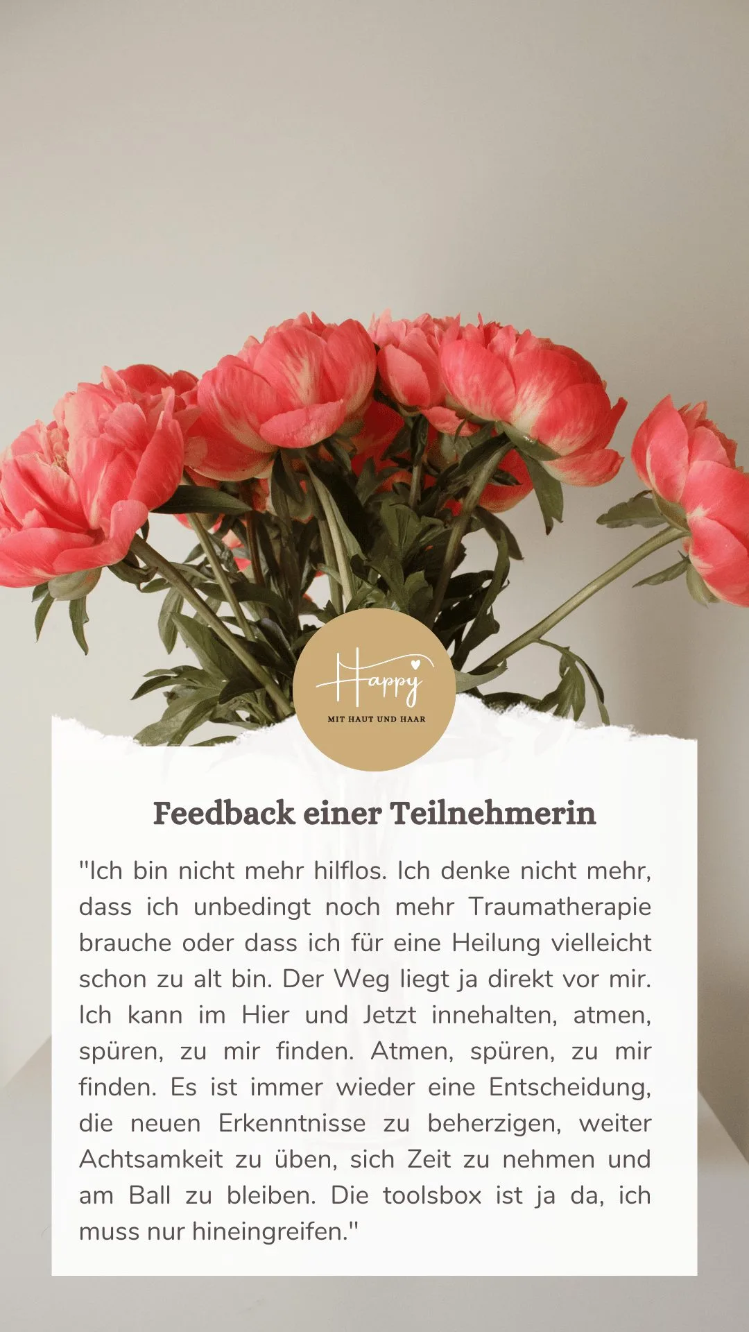 Korallenrote Pfingstrosen mit Logo und Kundenfeedback zu Selbsthilfe-Tools