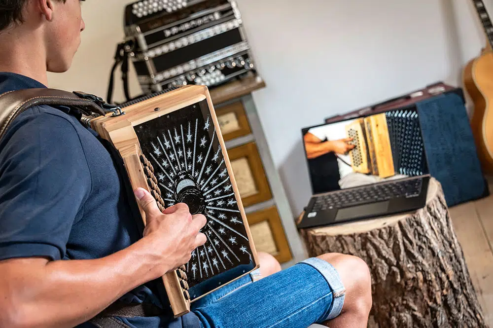 Harmonicademy Abo-Modell – Steirische-Harmonika-Videokurse 6 Online-Unterricht steirische Harmonika mit Lehrer