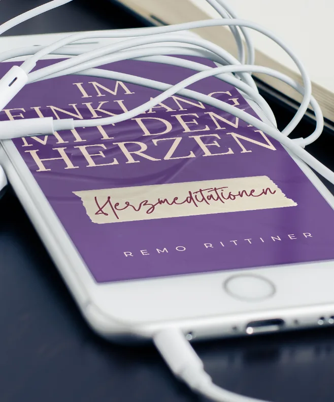 Meditations-Kurs Im Einklang mit dem Herzen, Kursmockup mit Herzmotiv