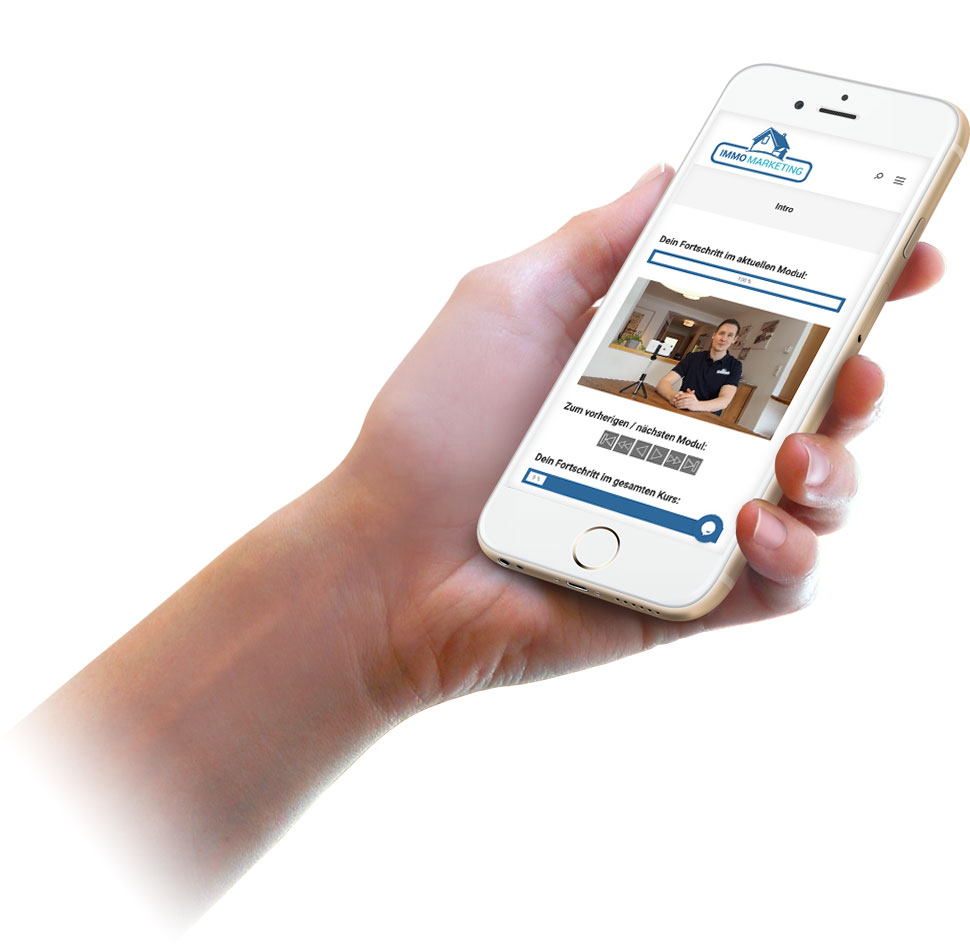 Hand hält Smartphone mit Kurs-Interface von Immo-Marketing, Autor Alex Stadler