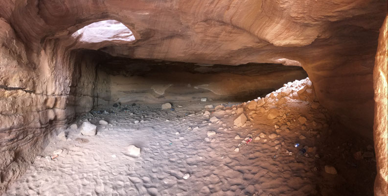Petra Felshöhle mit Lichteinfall natürliche Öffnung