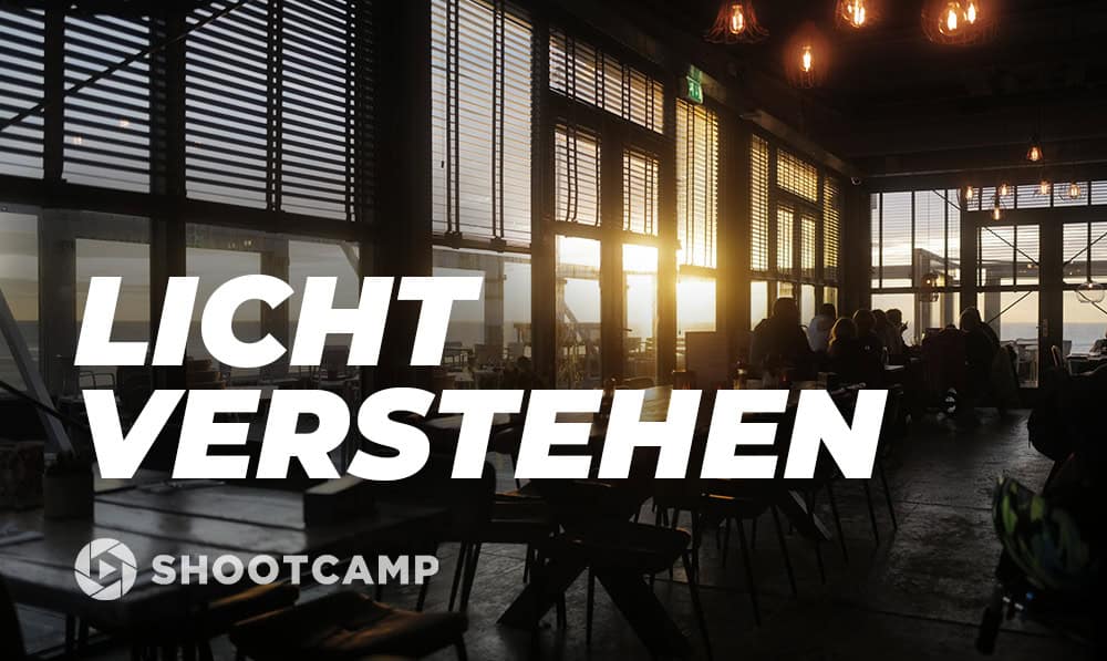 Hero-Banner Licht verstehen Shootcamp mit Veranstaltungsraum und Typografie