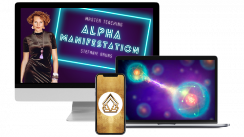 Masterteaching Alpha-Manifestation – Videokurs zur Manifestation 1 Stefanie Bruns Portrait neben Monitor mit Kurs-Titel Master Teaching Alpha Manifestation