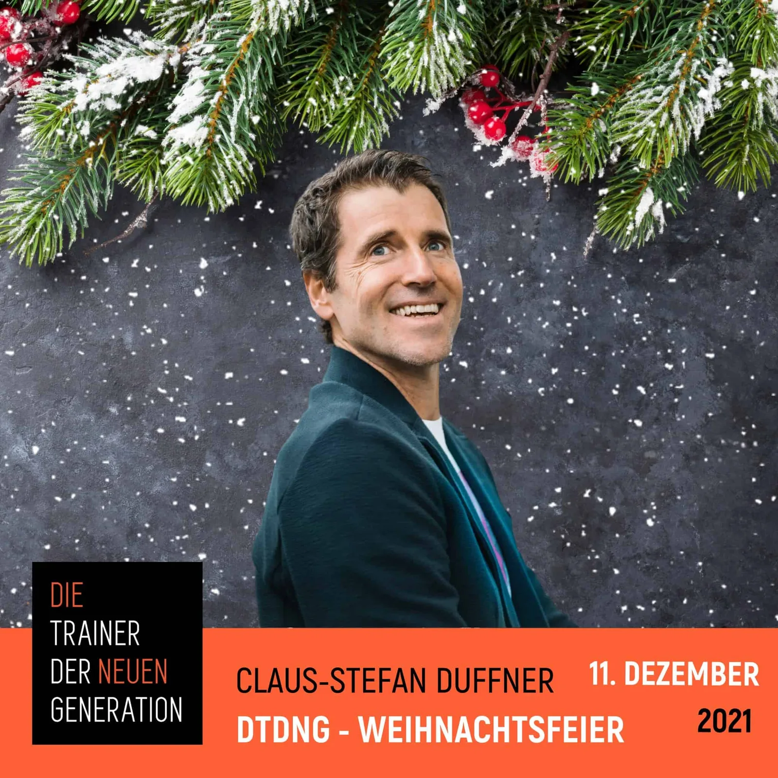 Portrait von Claus-Stefan Duffner vor Weihnachts-Hintergrund mit Eventplakat 'Die Trainer der neuen Generation'