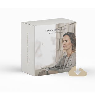 Produktbox mit Porträt einer Frau von Monika Schmiderer
