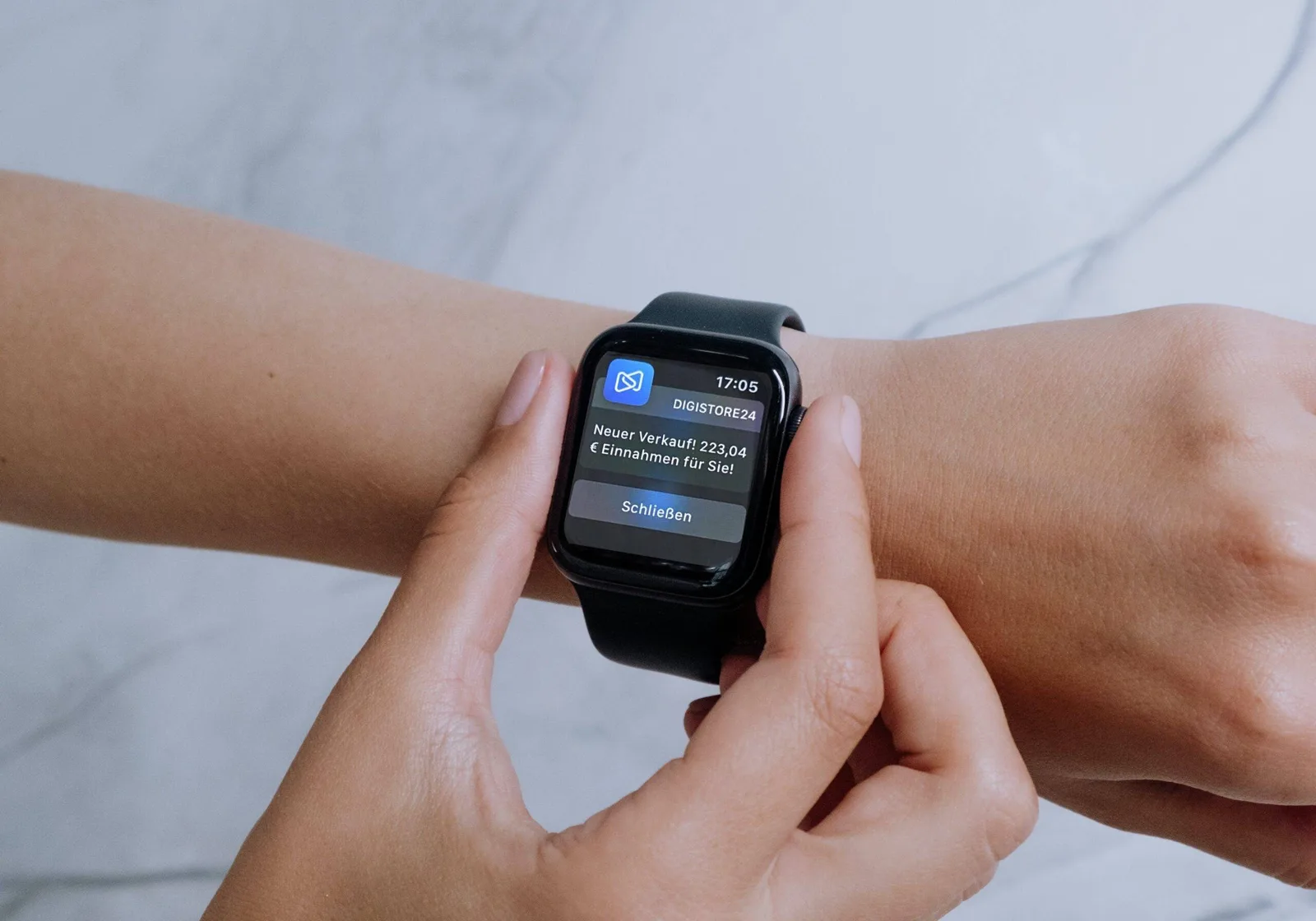 OCAB – Affiliate-Paket Mindset-Nische 10 Apple Watch mit Digistore24 Benachrichtigung zeigt 223,04 € Einnahmen an