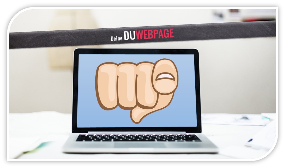 Laptop-Mockup mit Faust-Icon auf blauem Bildschirm, Text-Banner: Deine Du Webpage