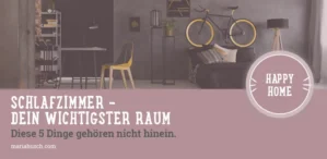 Schlafzimmer mit Schreibtisch und Fitnessgeräten, die nicht hineingehören