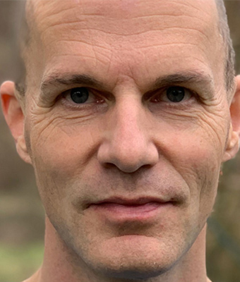 Porträt von Christian Dittrich Opitz, Mann im Freien mit fokussiertem Blick