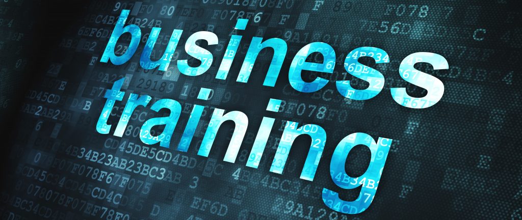 Business-Training-Konzept mit digitalen Elementen und Schulungsteilnehmern