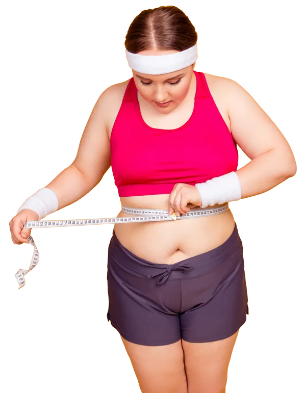 Frau mit Maßstab misst Bauchumfang im Fitnessstudio