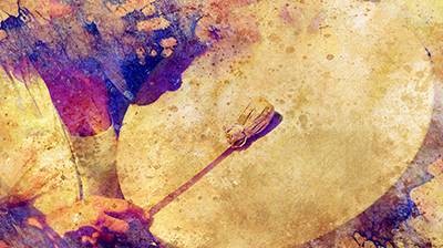 Aquarell-Trommeln in Violett und Gold auf strukturiertem Hintergrund