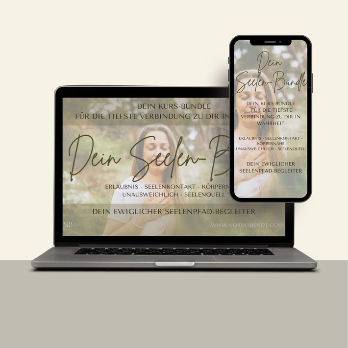 Mockup mit Laptop und Smartphone zeigt Dein Seelen-Bundle Kurs-Bundle für tiefste Verbindung mit grünem Naturhintergrund
