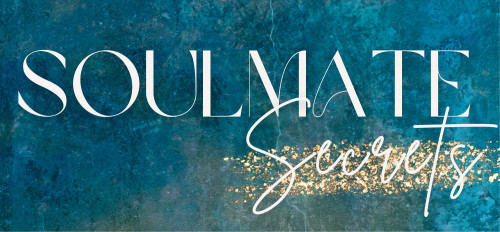 Soulmate Secrets Videokurs Banner mit türkisblauem Hintergrund und Gold-Schriftzug