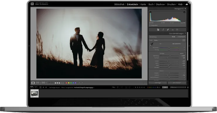 Lightroom CC Screenshot mit Hochzeitsfoto eines Brautpaares in Gegenlicht auf Wiese