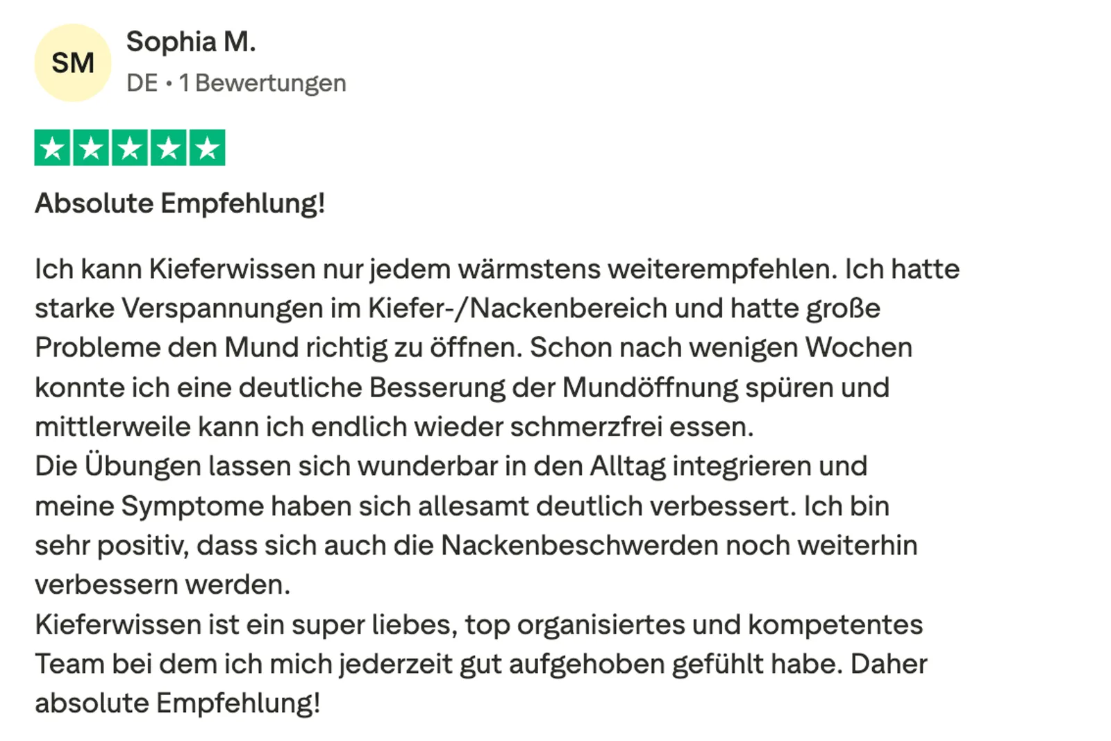 5-Sterne-Kundenbewertung von Sophia M. über Kieferwissen mit Empfehlung für Kieferprobleme und Mundöffnung