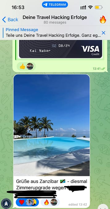 Kreditkarte mit Datum und Zanzibar-Foto einer Poolanlage in Hotel-Qualität