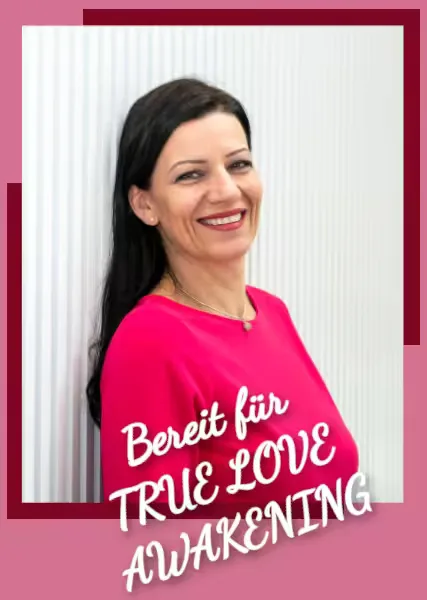 Katerina Struhovska in rosa Farbtönen