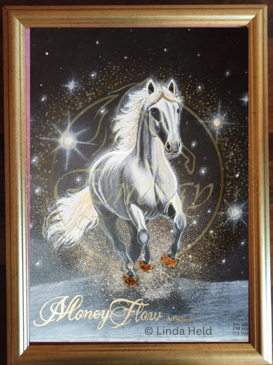 Money Flow Energy Horse – Originalgemälde DIN A3 mit Holzrahmen, weißes Pferd in goldenem Glitter